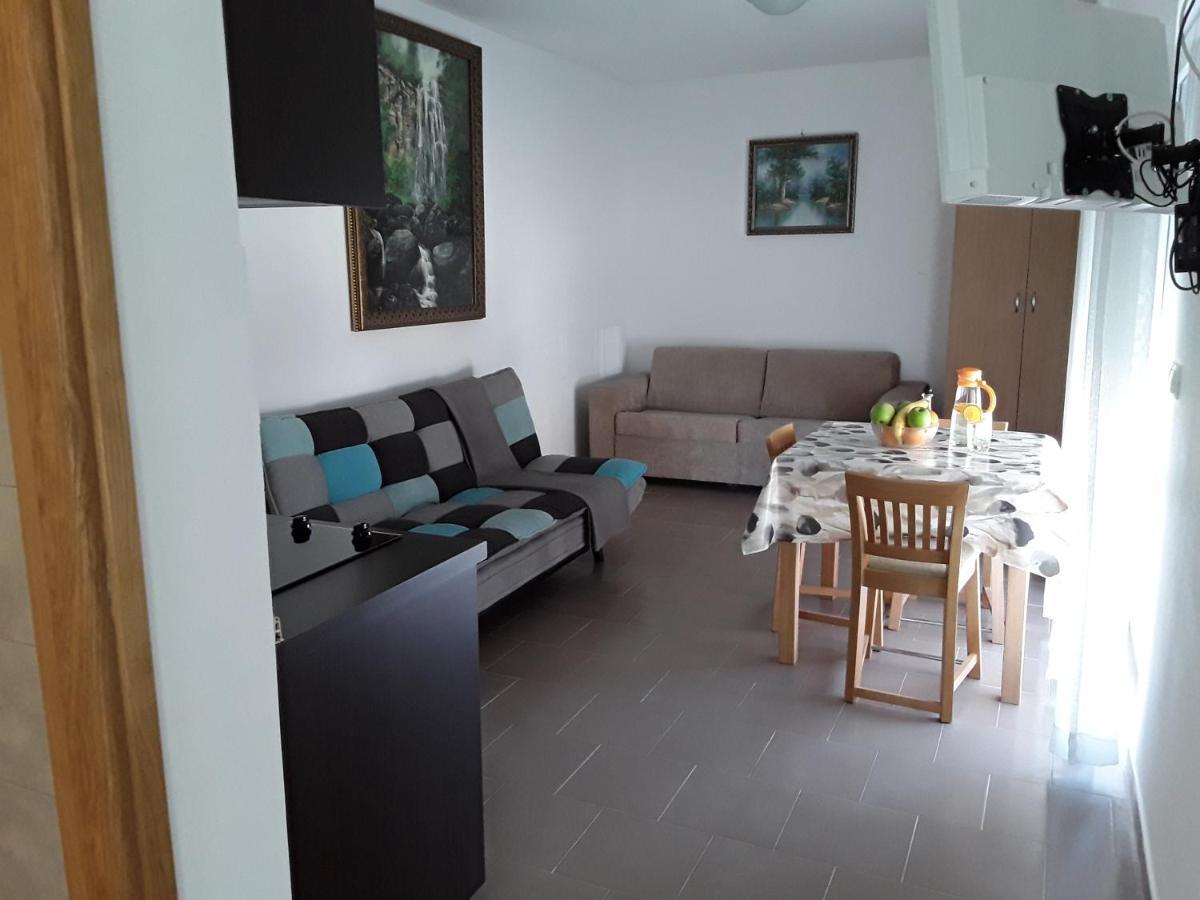 Zaton Apartmani M. Ilesh Exterior photo